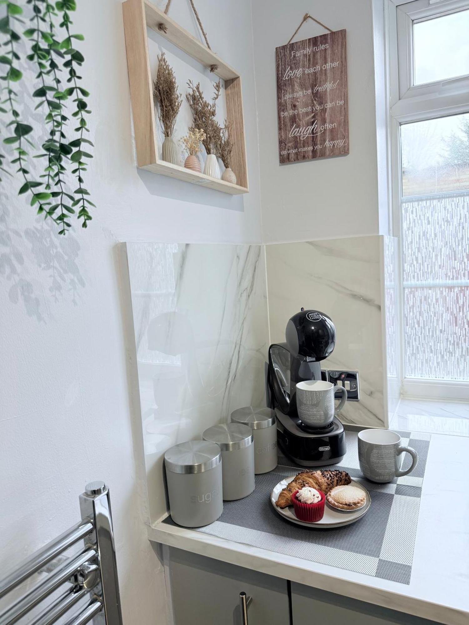 Staylondon - Sleeps 6 With Free Parking - Tourist, Concerts & Matches Eksteriør billede