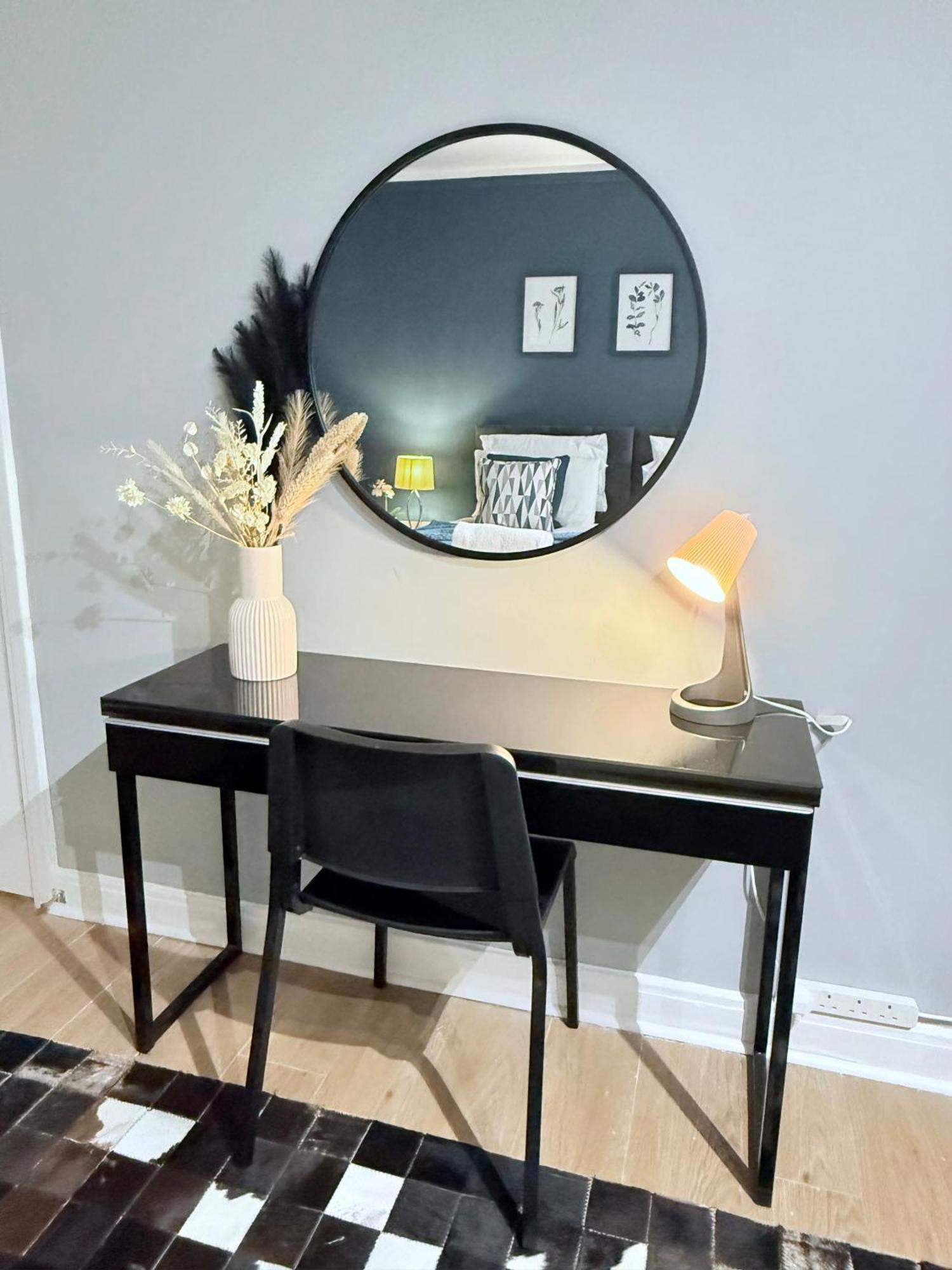 Staylondon - Sleeps 6 With Free Parking - Tourist, Concerts & Matches Eksteriør billede